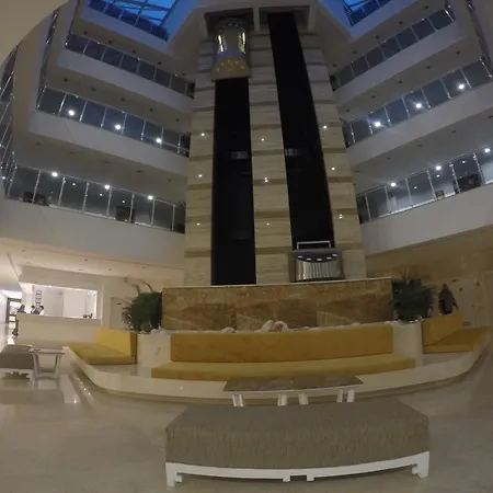 Zena Hotell 5*